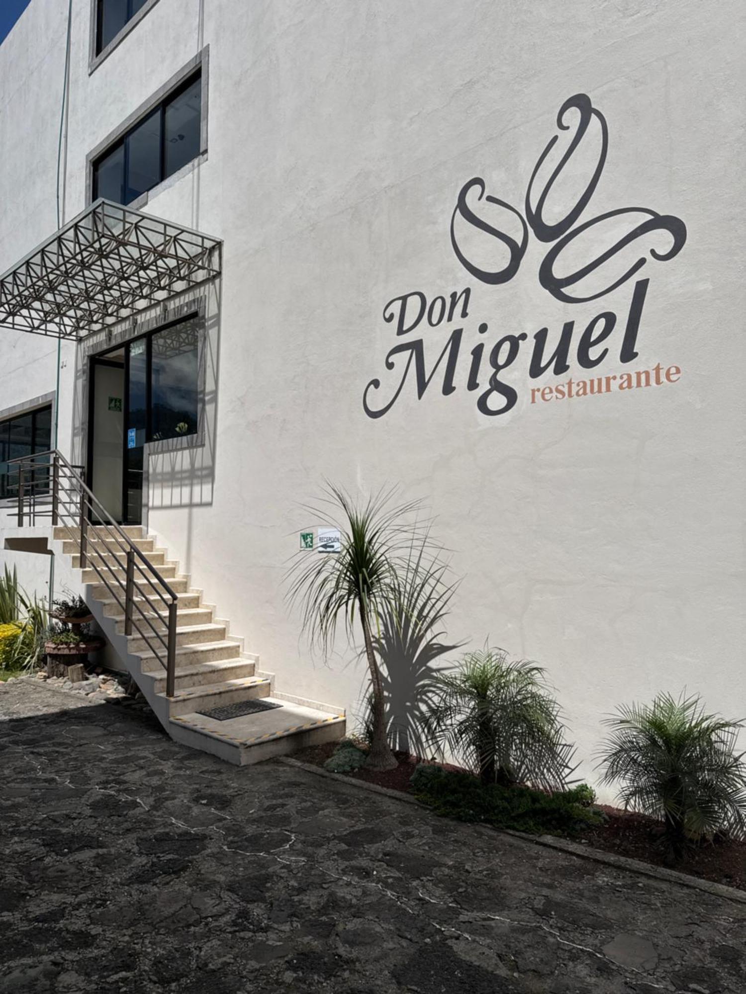 Hotel Suites Don Miguel Tlatlauquitepec ภายนอก รูปภาพ